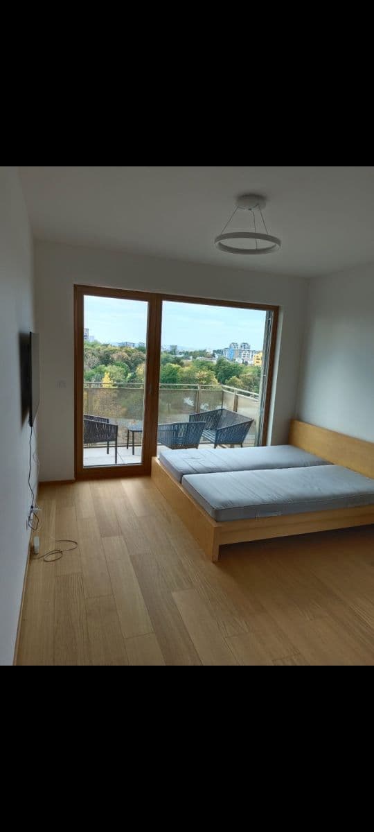 Prenájom bytu 1-izbový 30 m², Mölzerova, Praha, Praha Prenájom bytu 1-izbový 30 m², Mölzerova, Praha, Praha