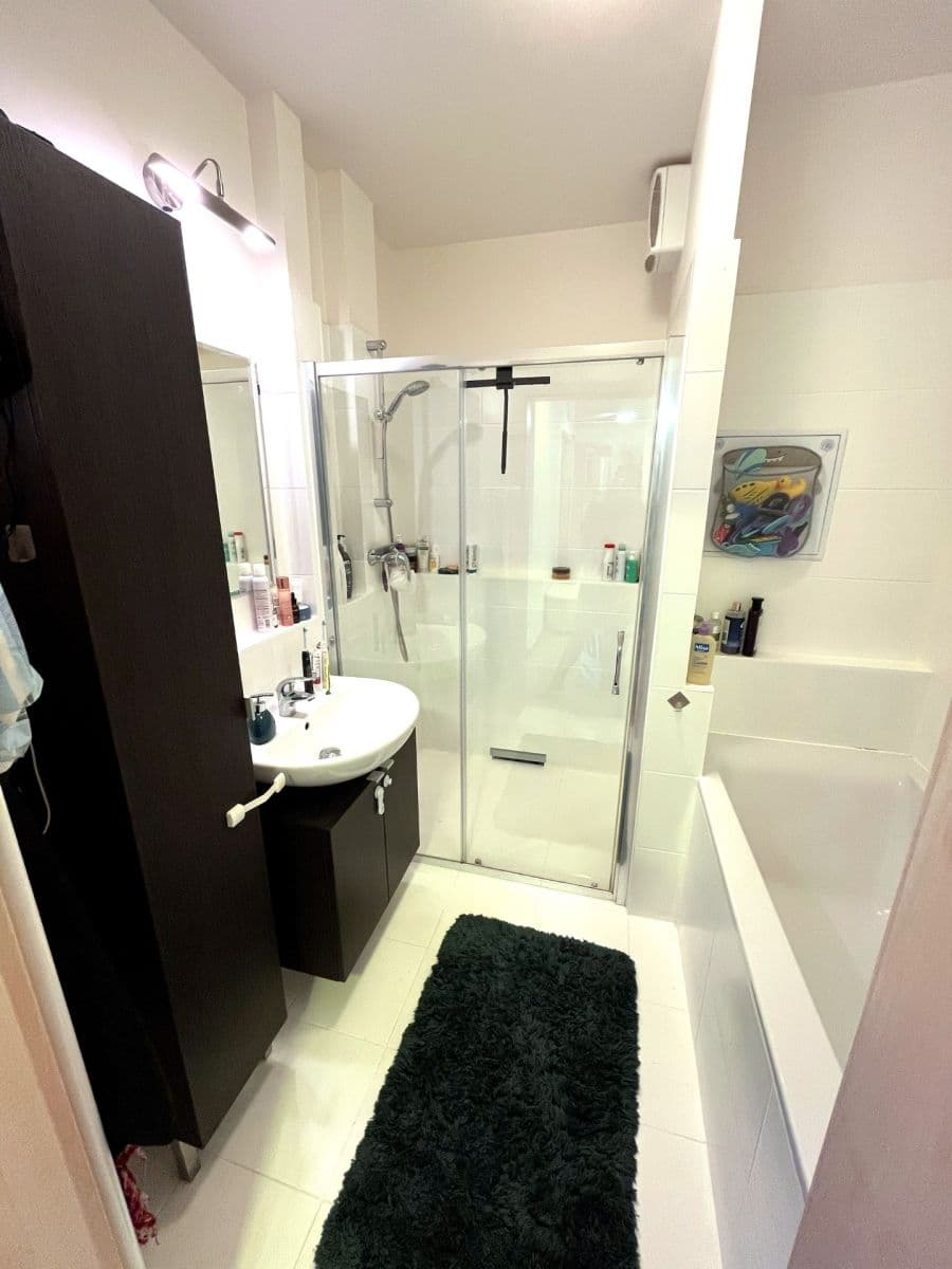 Prenájom bytu 3-izbový 70 m², Miloše Havla, Praha, Praha Prenájom bytu 3-izbový 70 m², Miloše Havla, Praha, Praha