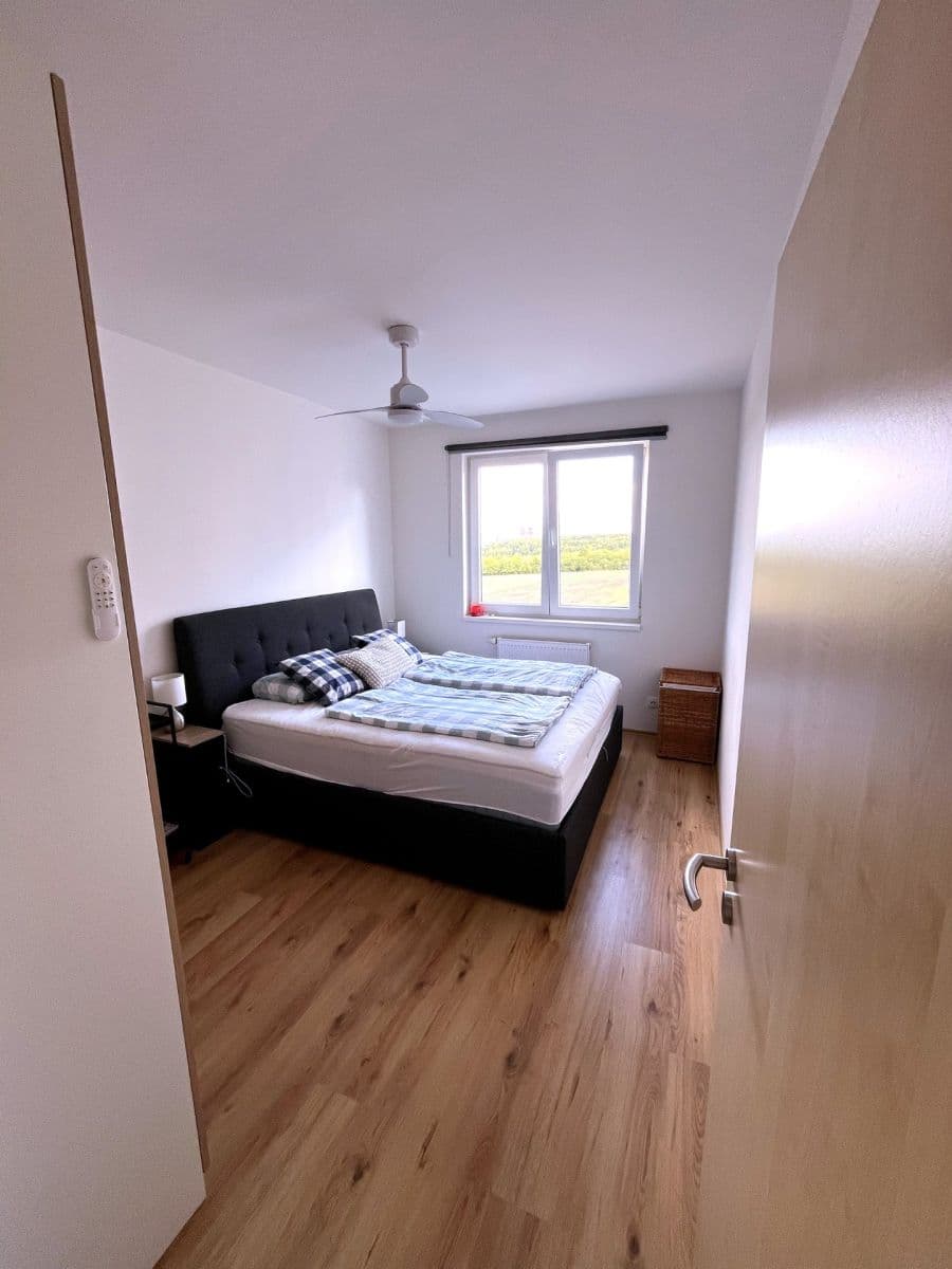 Prenájom bytu 3-izbový 70 m², Miloše Havla, Praha, Praha Prenájom bytu 3-izbový 70 m², Miloše Havla, Praha, Praha