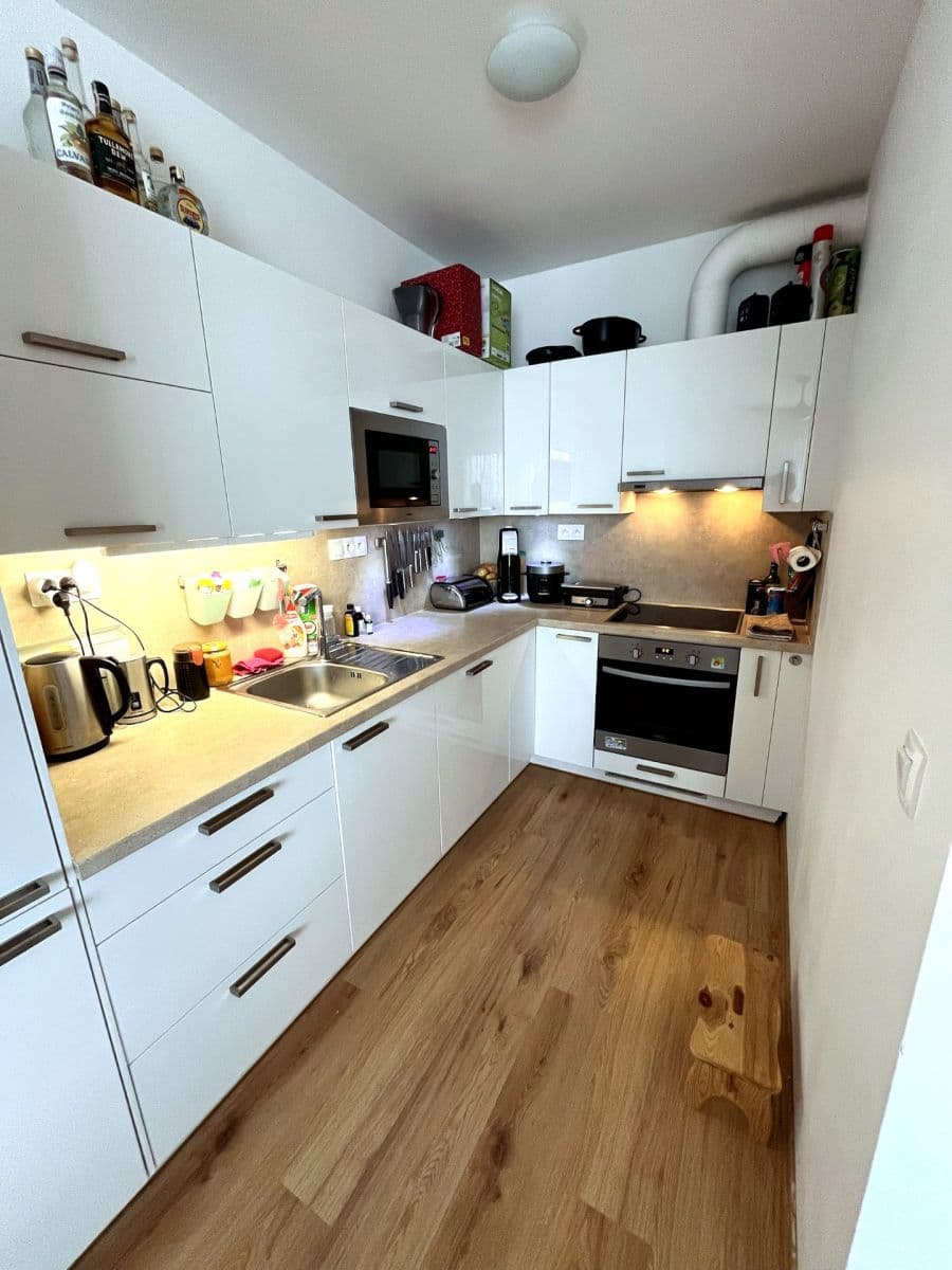 Prenájom bytu 3-izbový 70 m², Miloše Havla, Praha, Praha Prenájom bytu 3-izbový 70 m², Miloše Havla, Praha, Praha