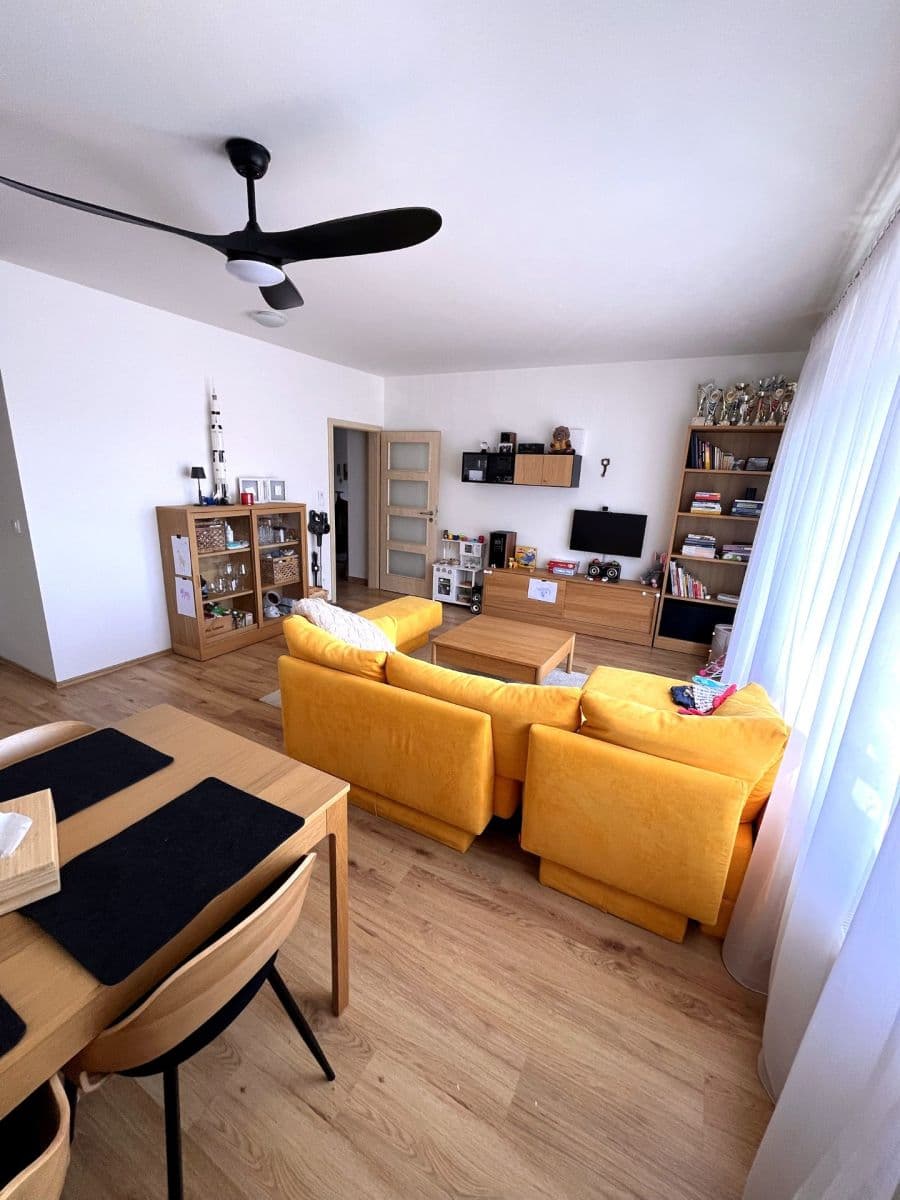 Prenájom bytu 3-izbový 70 m², Miloše Havla, Praha, Praha Prenájom bytu 3-izbový 70 m², Miloše Havla, Praha, Praha