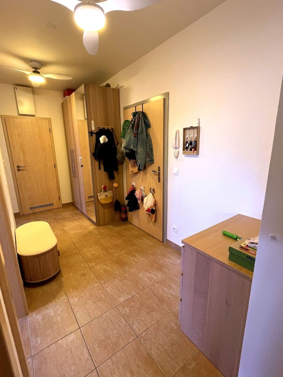 Prenájom bytu 3-izbový 70 m², Miloše Havla, Praha, Praha Prenájom bytu 3-izbový 70 m², Miloše Havla, Praha, Praha