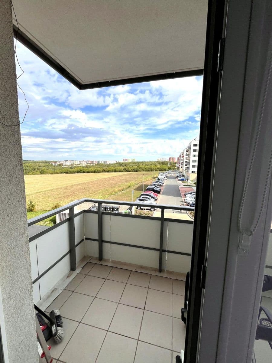 Prenájom bytu 3-izbový 70 m², Miloše Havla, Praha, Praha Prenájom bytu 3-izbový 70 m², Miloše Havla, Praha, Praha