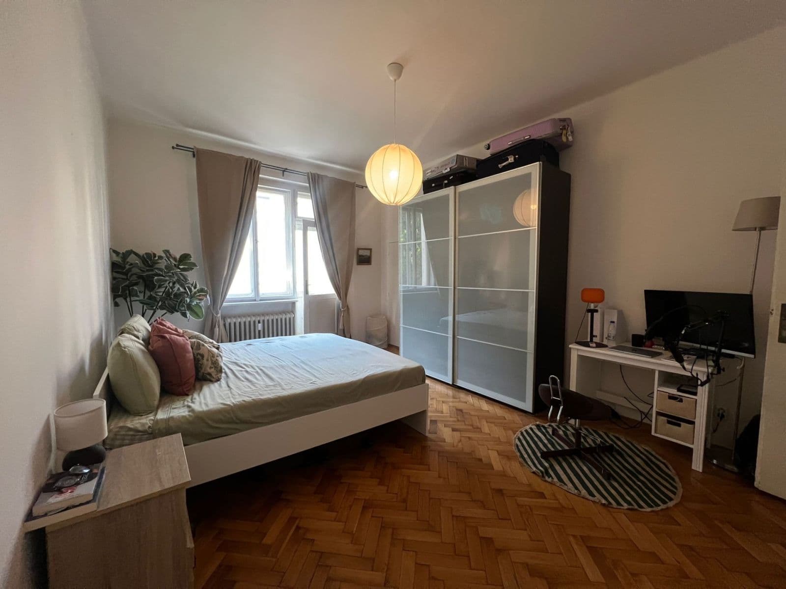 Prenájom bytu 2-izbový 55 m², Mikovcova, Praha, Praha Prenájom bytu 2-izbový 55 m², Mikovcova, Praha, Praha