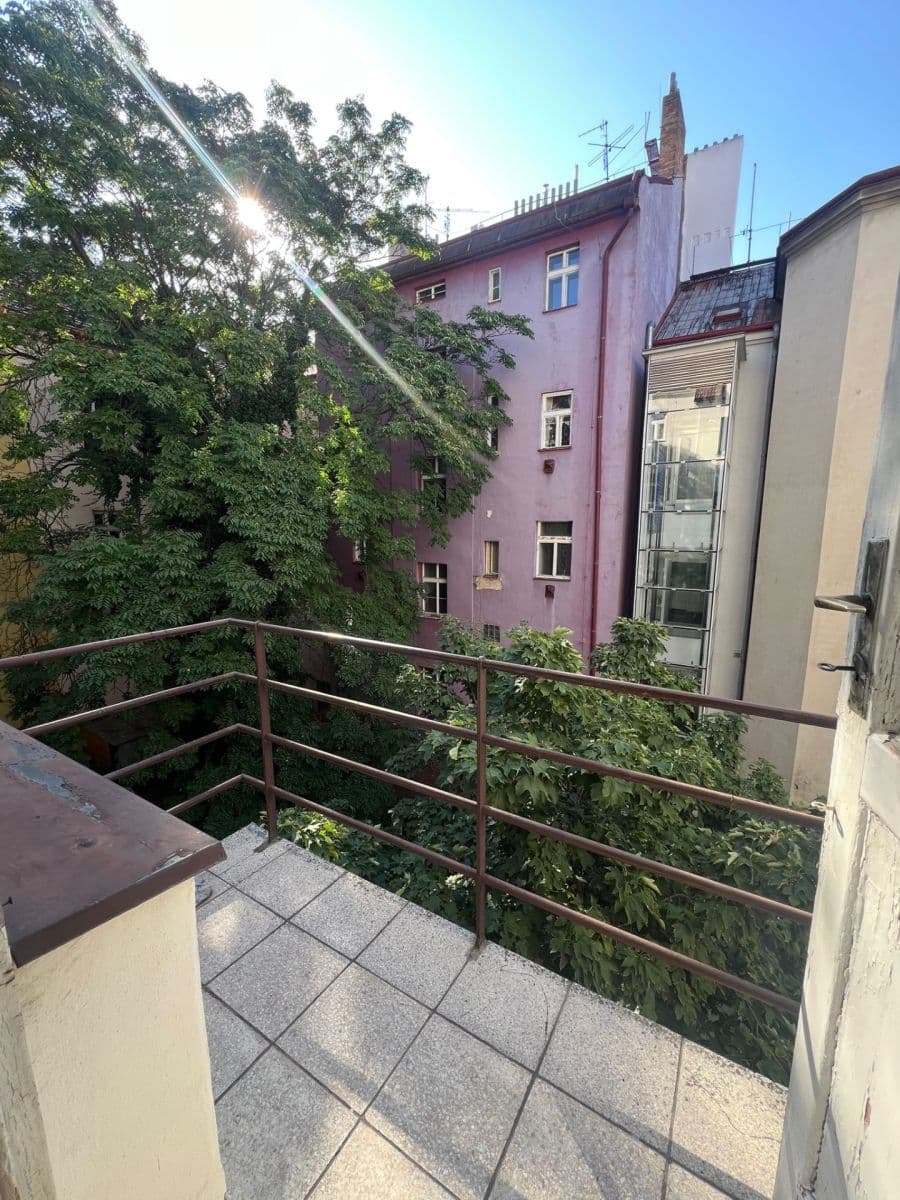 Prenájom bytu 2-izbový 55 m², Mikovcova, Praha, Praha Prenájom bytu 2-izbový 55 m², Mikovcova, Praha, Praha