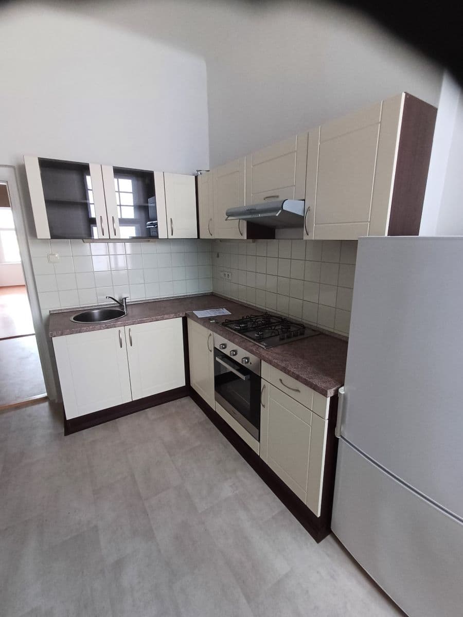 Prenájom bytu 2-izbový 37 m², Madridská, Praha, Praha Prenájom bytu 2-izbový 37 m², Madridská, Praha, Praha