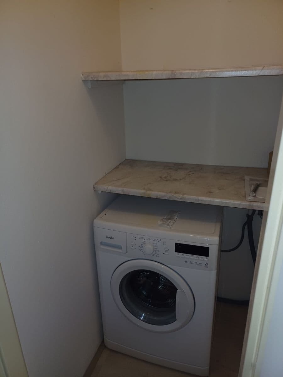 Prenájom bytu 2-izbový 37 m², Madridská, Praha, Praha Prenájom bytu 2-izbový 37 m², Madridská, Praha, Praha