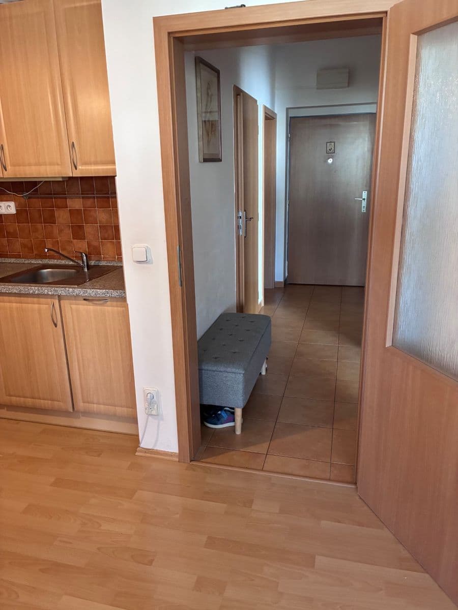 Prenájom bytu 2-izbový 65 m², Kudrnova, Praha, Praha Prenájom bytu 2-izbový 65 m², Kudrnova, Praha, Praha