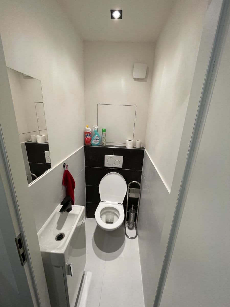 Predaj bytu 2-izbový 40 m², Jetelová, Praha, Praha Predaj bytu 2-izbový 40 m², Jetelová, Praha, Praha