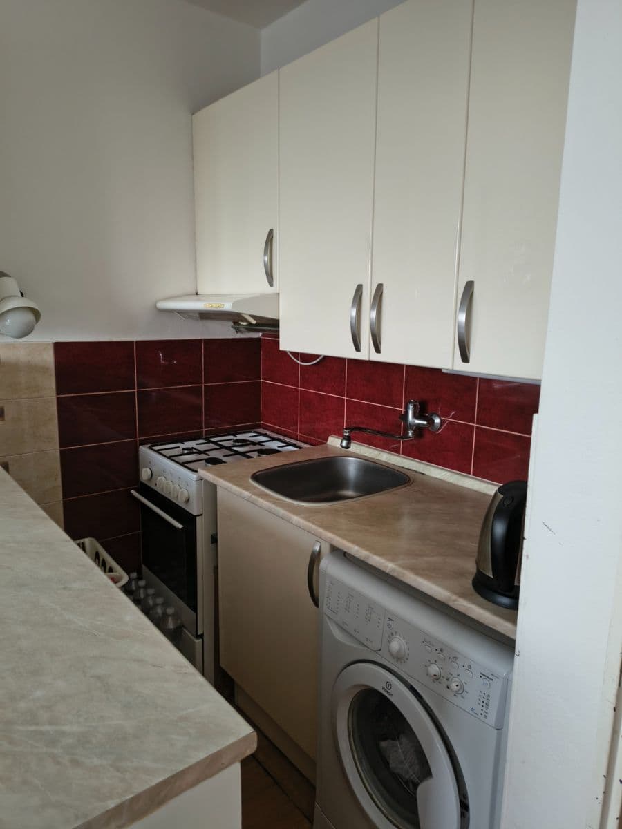 Predaj bytu 1-izbový 27 m², Hostýnská, Praha, Praha Predaj bytu 1-izbový 27 m², Hostýnská, Praha, Praha