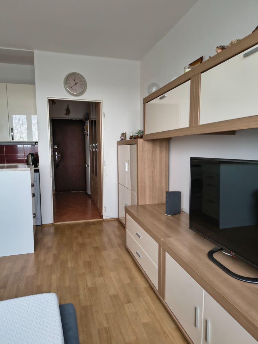 Predaj bytu 1-izbový 27 m², Hostýnská, Praha, Praha Predaj bytu 1-izbový 27 m², Hostýnská, Praha, Praha