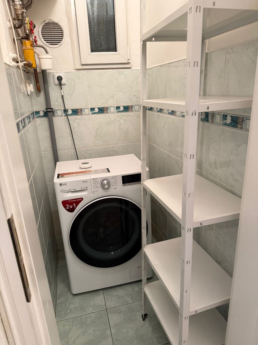 Prenájom bytu 2-izbový 85 m², Ruská, Praha, Praha Prenájom bytu 2-izbový 85 m², Ruská, Praha, Praha