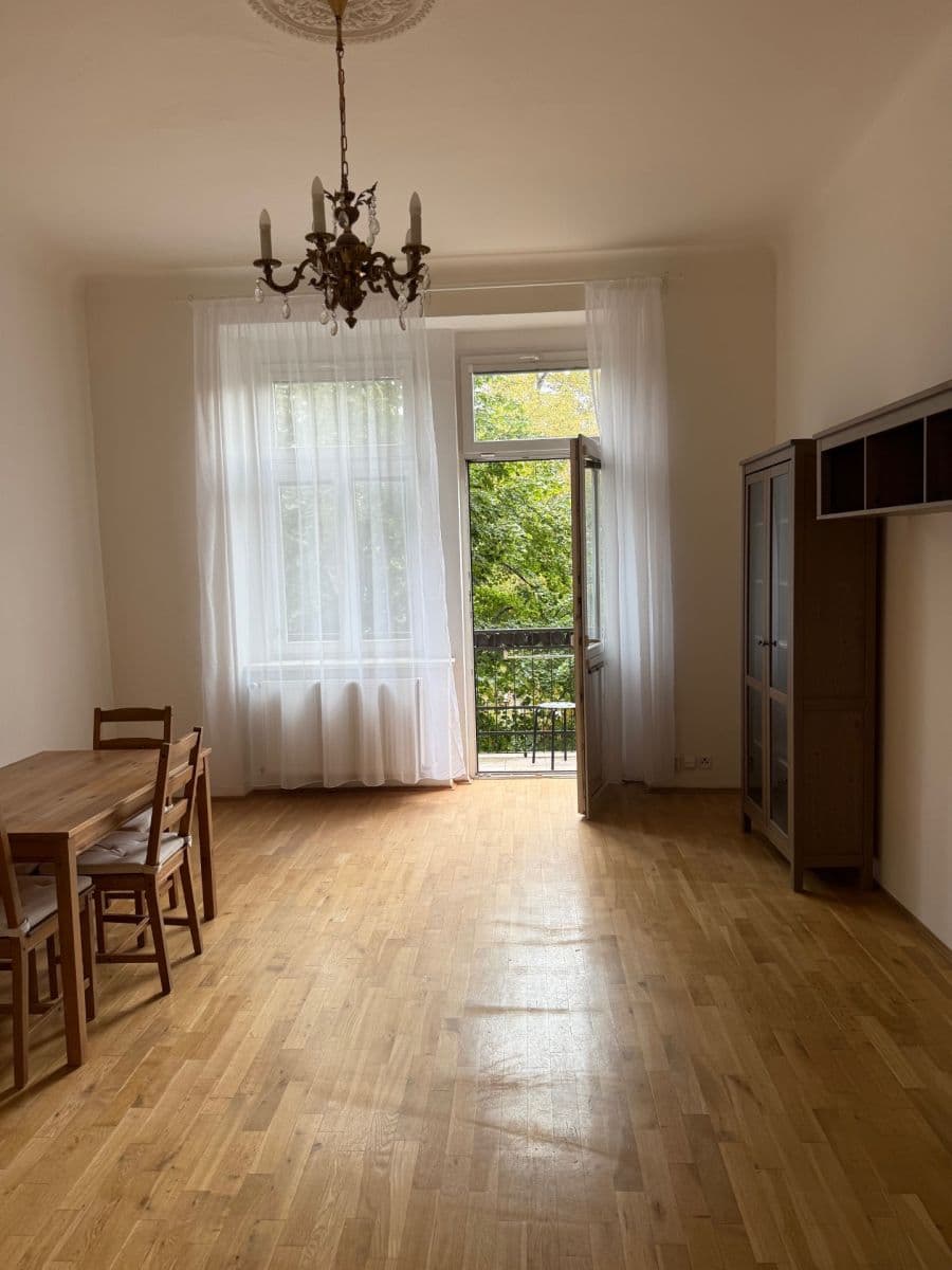 Prenájom bytu 2-izbový 85 m², Ruská, Praha, Praha Prenájom bytu 2-izbový 85 m², Ruská, Praha, Praha