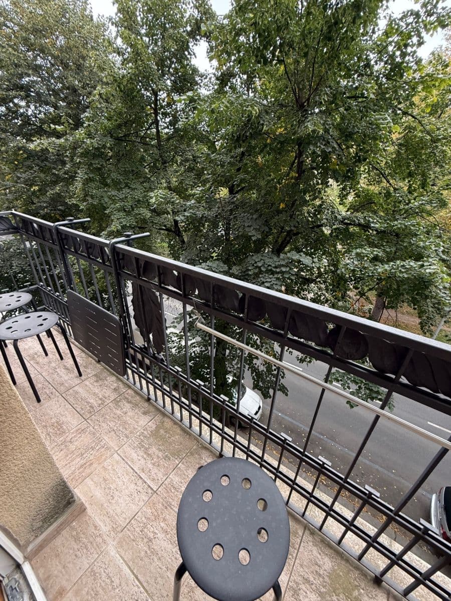 Prenájom bytu 2-izbový 85 m², Ruská, Praha, Praha Prenájom bytu 2-izbový 85 m², Ruská, Praha, Praha
