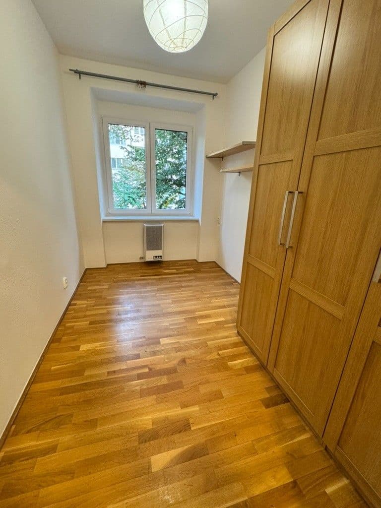 Prenájom bytu 2-izbový 39 m², Terronská, Praha, Praha Prenájom bytu 2-izbový 39 m², Terronská, Praha, Praha