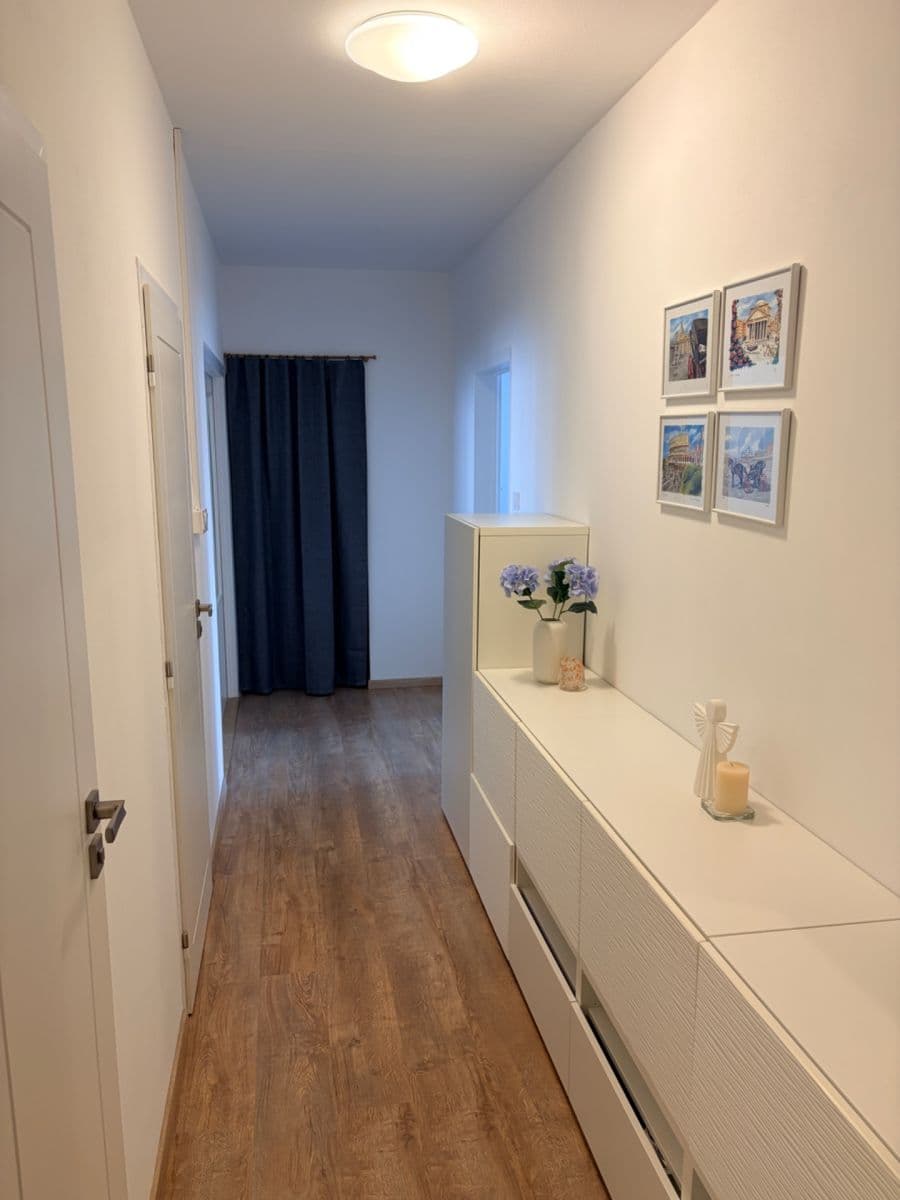 Prenájom bytu 2-izbový 66 m², Handkeho, Olomouc, Olomoucký kraj Prenájom bytu 2-izbový 66 m², Handkeho, Olomouc, Olomoucký kraj