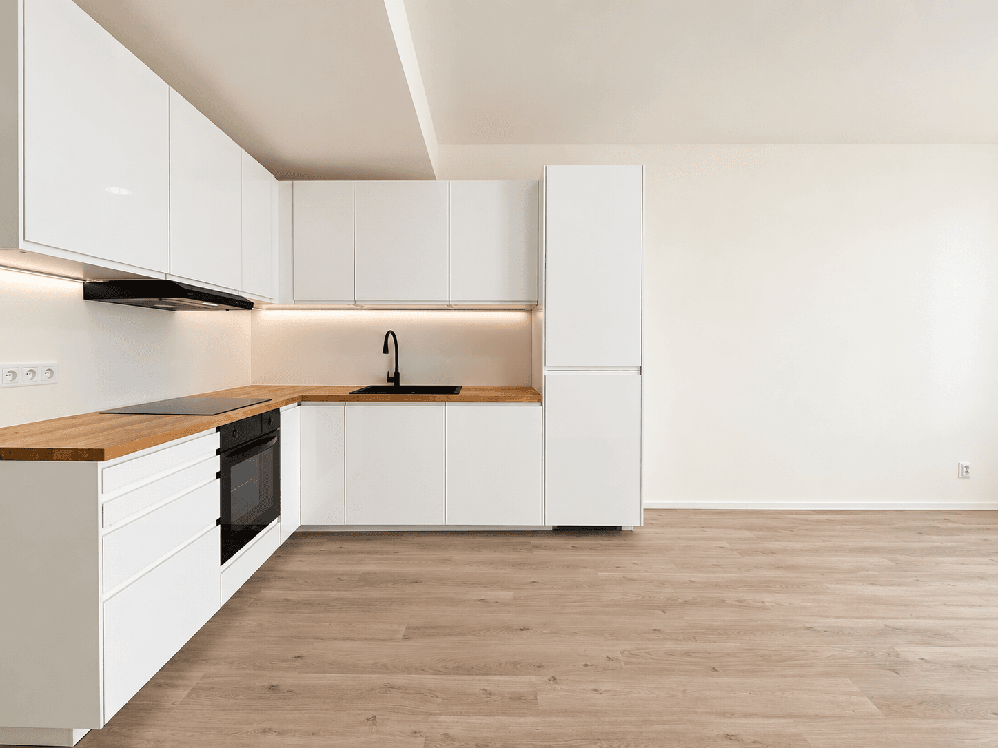 Predaj bytu 3-izbový 57 m², 28. října, Neratovice, Středočeský kraj Predaj bytu 3-izbový 57 m², 28. října, Neratovice, Středočeský kraj