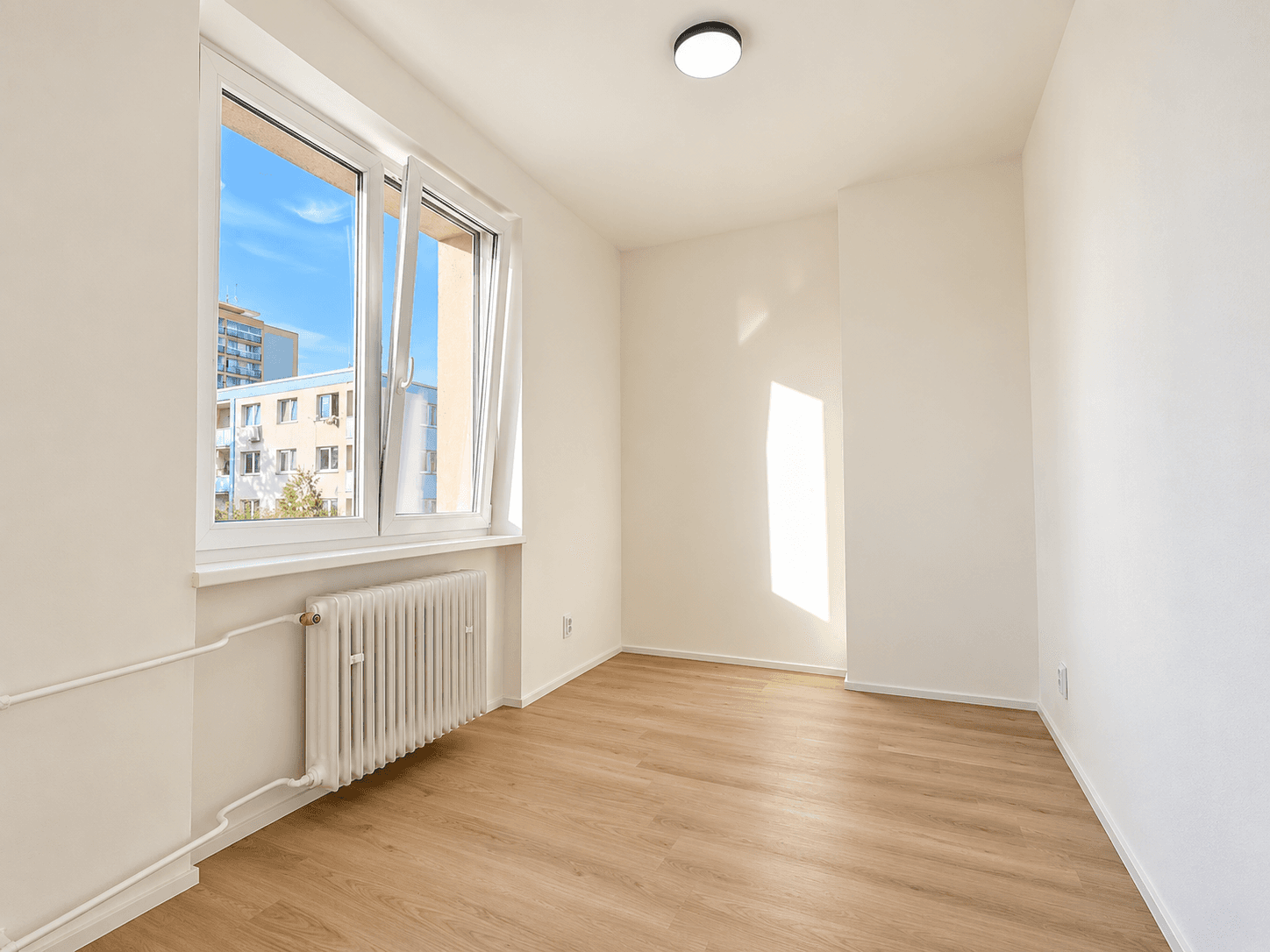 Predaj bytu 3-izbový 57 m², 28. října, Neratovice, Středočeský kraj Predaj bytu 3-izbový 57 m², 28. října, Neratovice, Středočeský kraj