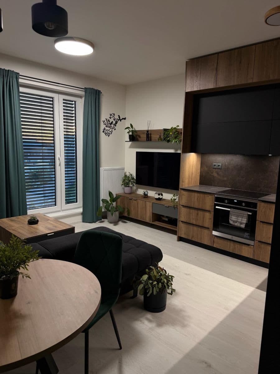 Prenájom bytu 3-izbový 63 m², Augustina Lukeše, Brandýs nad Labem-Stará Boleslav, Středočeský kraj Prenájom bytu 3-izbový 63 m², Augustina Lukeše, Brandýs nad Labem-Stará Boleslav, Středočeský kraj
