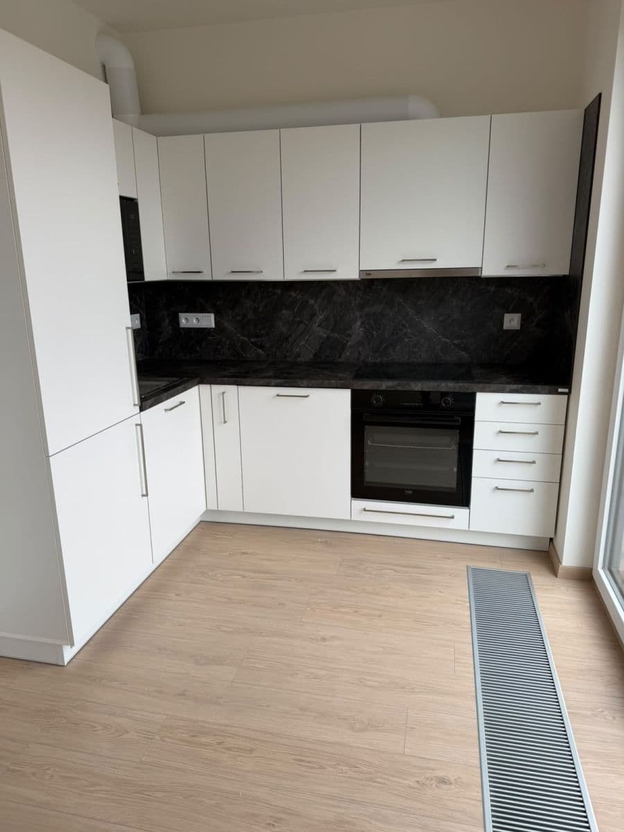 Prenájom bytu 1-izbový 30 m², Jáchymovská, Praha, Praha Prenájom bytu 1-izbový 30 m², Jáchymovská, Praha, Praha