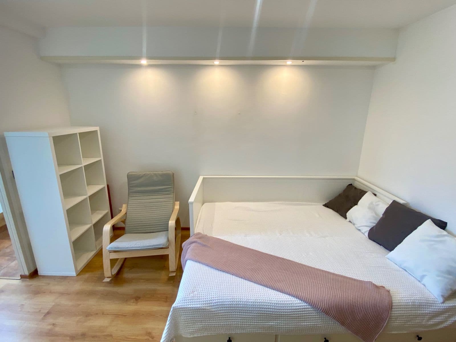 Prenájom bytu 1-izbový 22 m², Kuželova, Praha, Praha Prenájom bytu 1-izbový 22 m², Kuželova, Praha, Praha