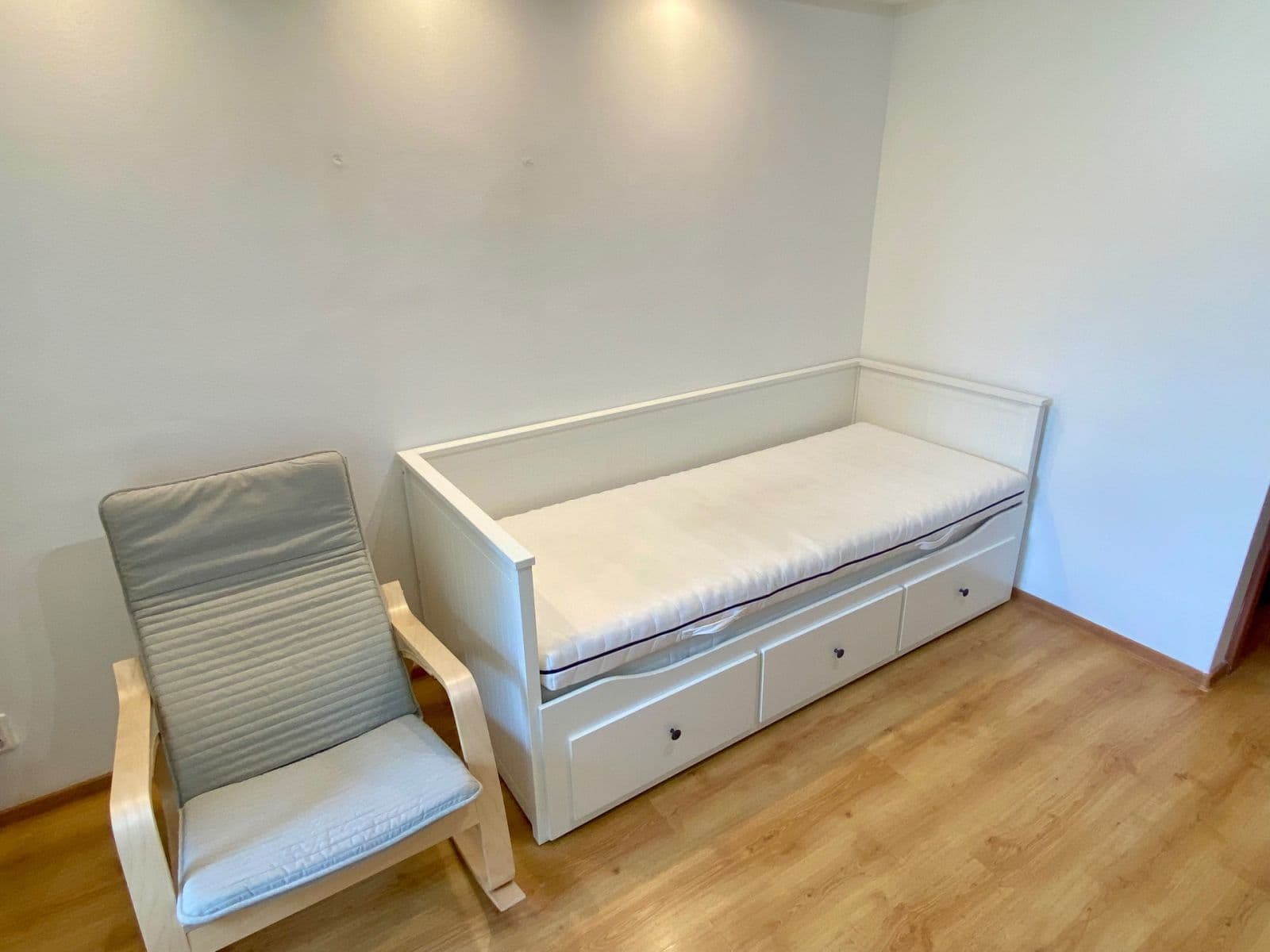 Prenájom bytu 1-izbový 22 m², Kuželova, Praha, Praha Prenájom bytu 1-izbový 22 m², Kuželova, Praha, Praha