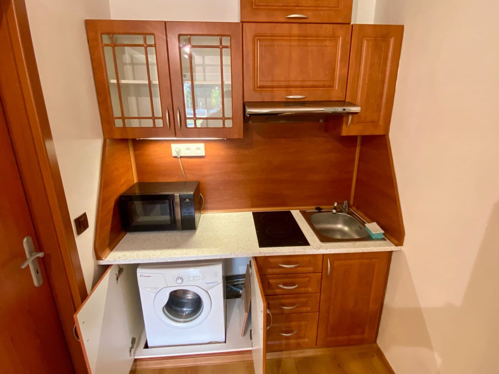 Prenájom bytu 1-izbový 22 m², Kuželova, Praha, Praha Prenájom bytu 1-izbový 22 m², Kuželova, Praha, Praha