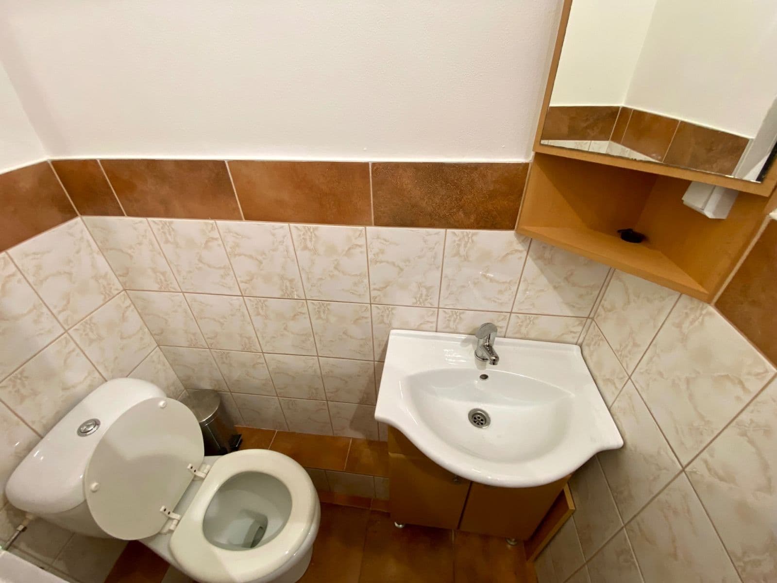 Prenájom bytu 1-izbový 22 m², Kuželova, Praha, Praha Prenájom bytu 1-izbový 22 m², Kuželova, Praha, Praha
