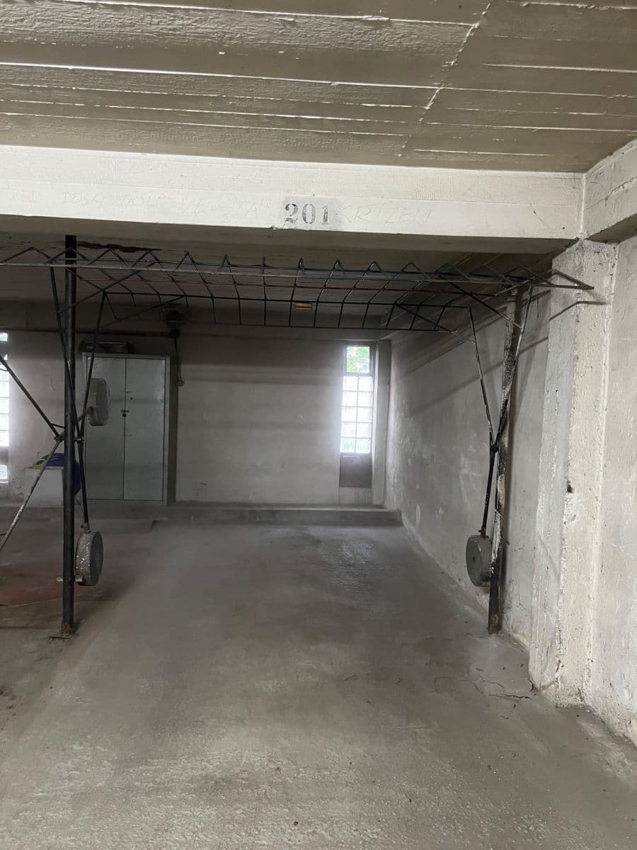Prenájom garáže 15 m², Jihlavská, Praha, Praha Prenájom garáže 15 m², Jihlavská, Praha, Praha