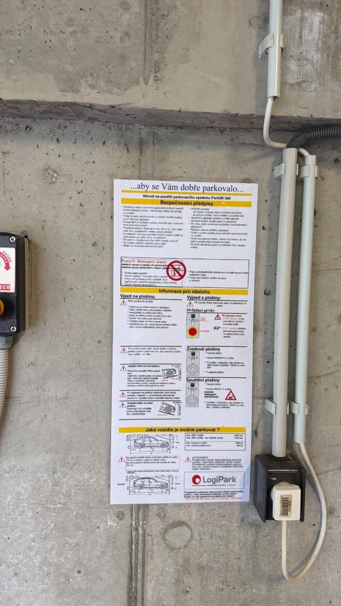 Prenájom garáže 12 m², Praha, Praha Prenájom garáže 12 m², Praha, Praha