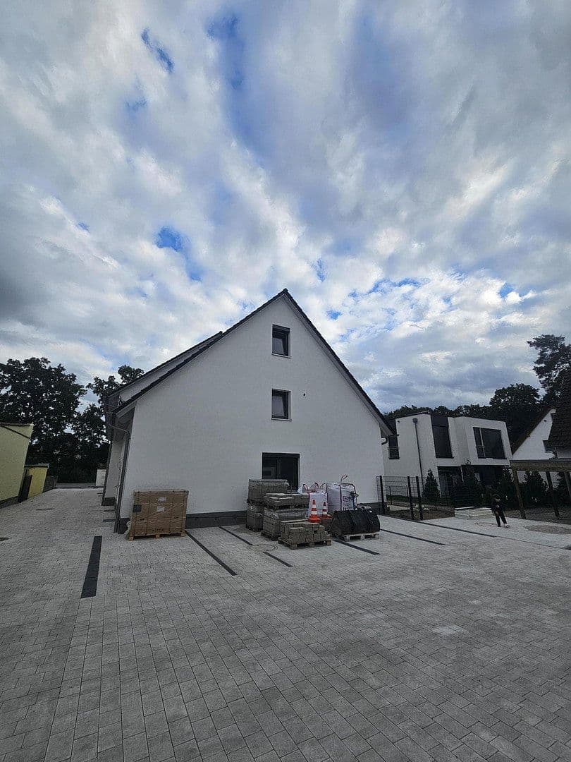 Prenájom bytu 4-izbový 93 m², Nürnberg, Bavorsko Prenájom bytu 4-izbový 93 m², Nürnberg, Bavorsko
