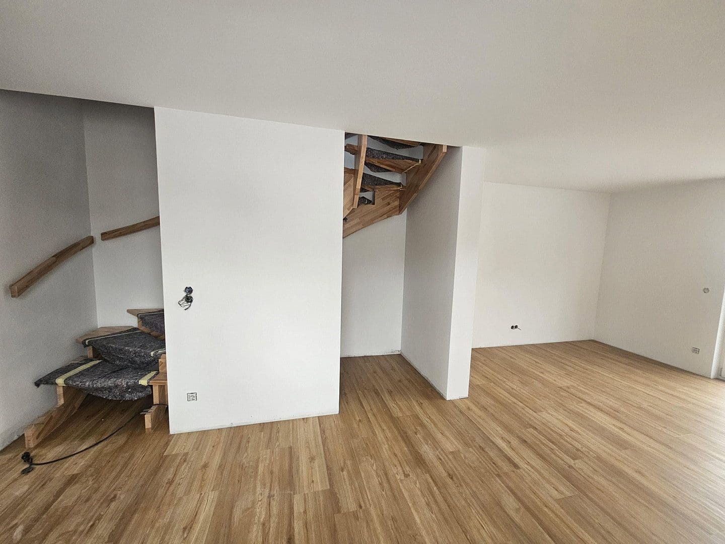 Prenájom bytu 4-izbový 93 m², Nürnberg, Bavorsko Prenájom bytu 4-izbový 93 m², Nürnberg, Bavorsko