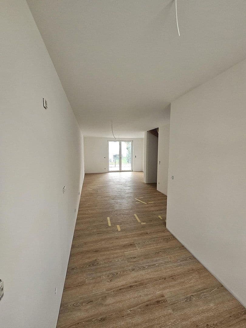 Prenájom bytu 4-izbový 93 m², Nürnberg, Bavorsko Prenájom bytu 4-izbový 93 m², Nürnberg, Bavorsko