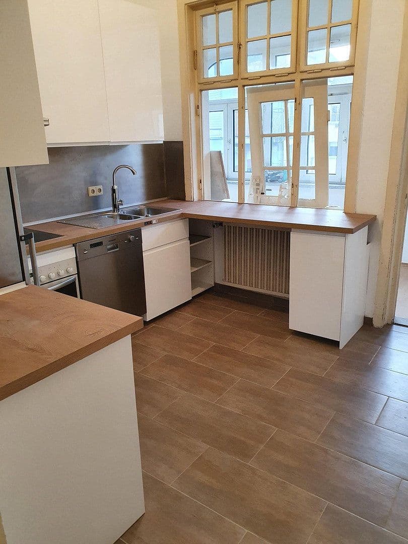 Prenájom bytu 3-izbový 113 m², Neu-Ulm, Bavorsko Prenájom bytu 3-izbový 113 m², Neu-Ulm, Bavorsko