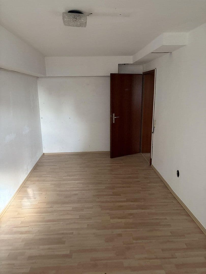 Prenájom bytu 3-izbový 96 m², Im Merkelgrund 5, Brühl, Bádensko-Wurttembersko Prenájom bytu 3-izbový 96 m², Im Merkelgrund 5, Brühl, Bádensko-Wurttembersko