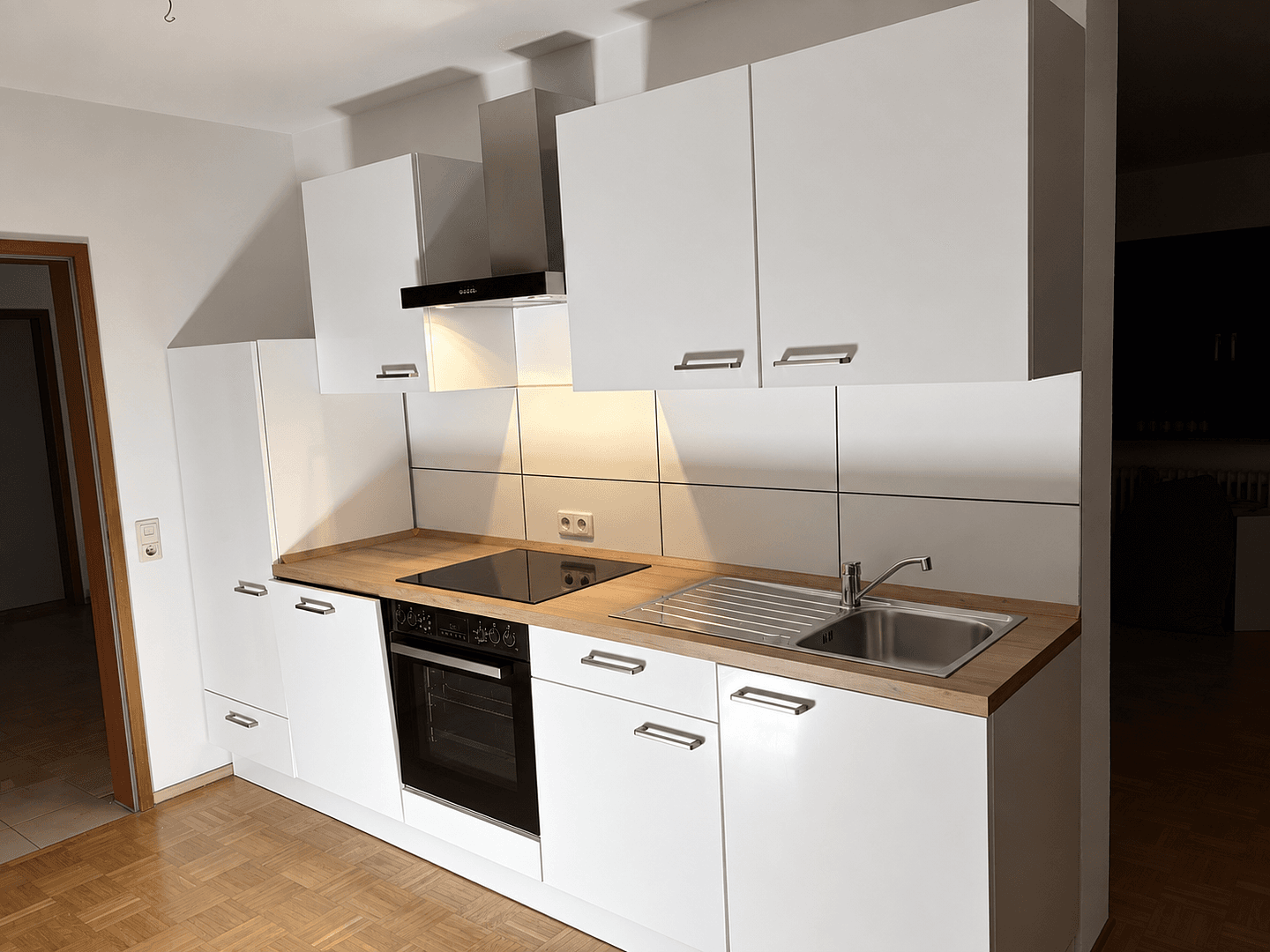 Prenájom bytu 3-izbový 96 m², Im Merkelgrund 5, Brühl, Bádensko-Wurttembersko Prenájom bytu 3-izbový 96 m², Im Merkelgrund 5, Brühl, Bádensko-Wurttembersko