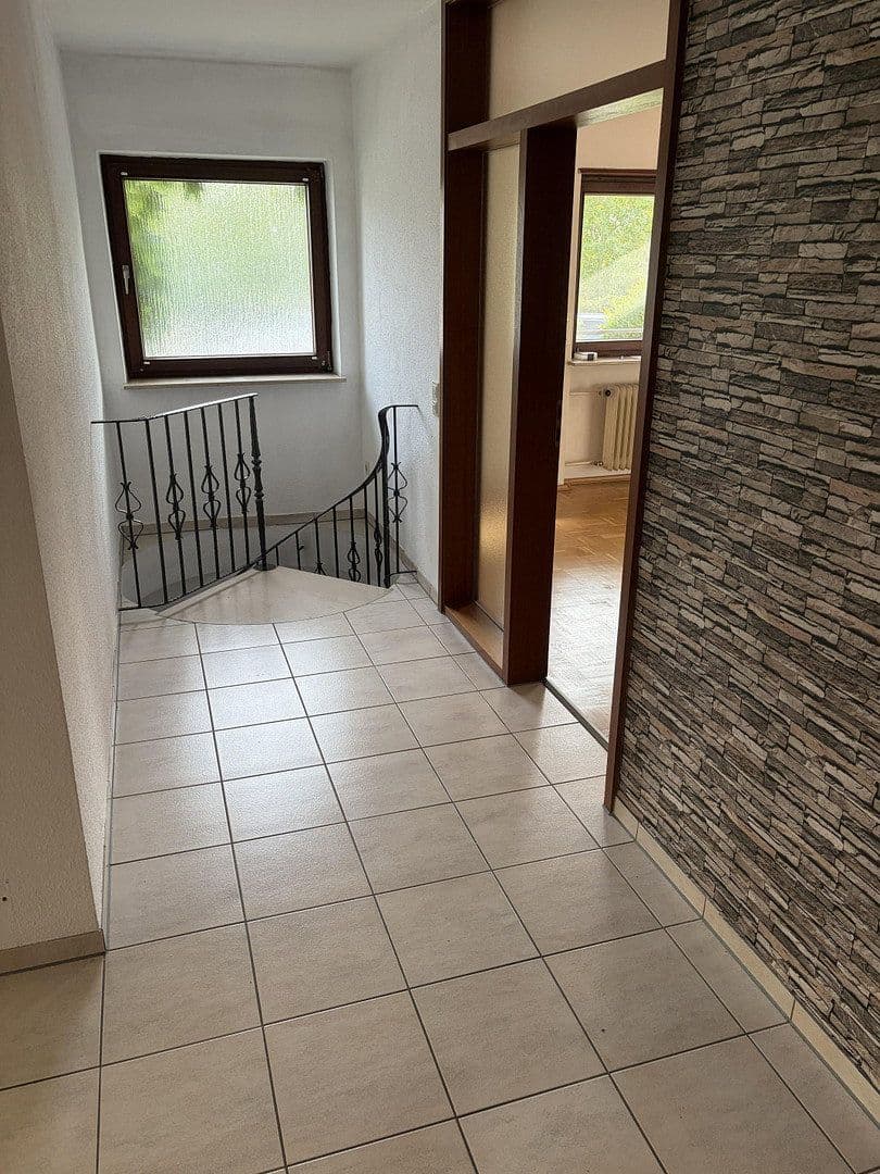 Prenájom bytu 3-izbový 96 m², Im Merkelgrund 5, Brühl, Bádensko-Wurttembersko Prenájom bytu 3-izbový 96 m², Im Merkelgrund 5, Brühl, Bádensko-Wurttembersko