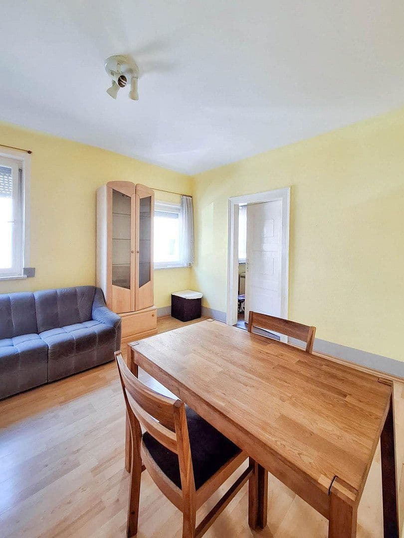 Prenájom bytu 3-izbový 61 m², Rieslingstraße 4, Esslingen am Neckar, Bádensko-Wurttembersko Prenájom bytu 3-izbový 61 m², Rieslingstraße 4, Esslingen am Neckar, Bádensko-Wurttembersko