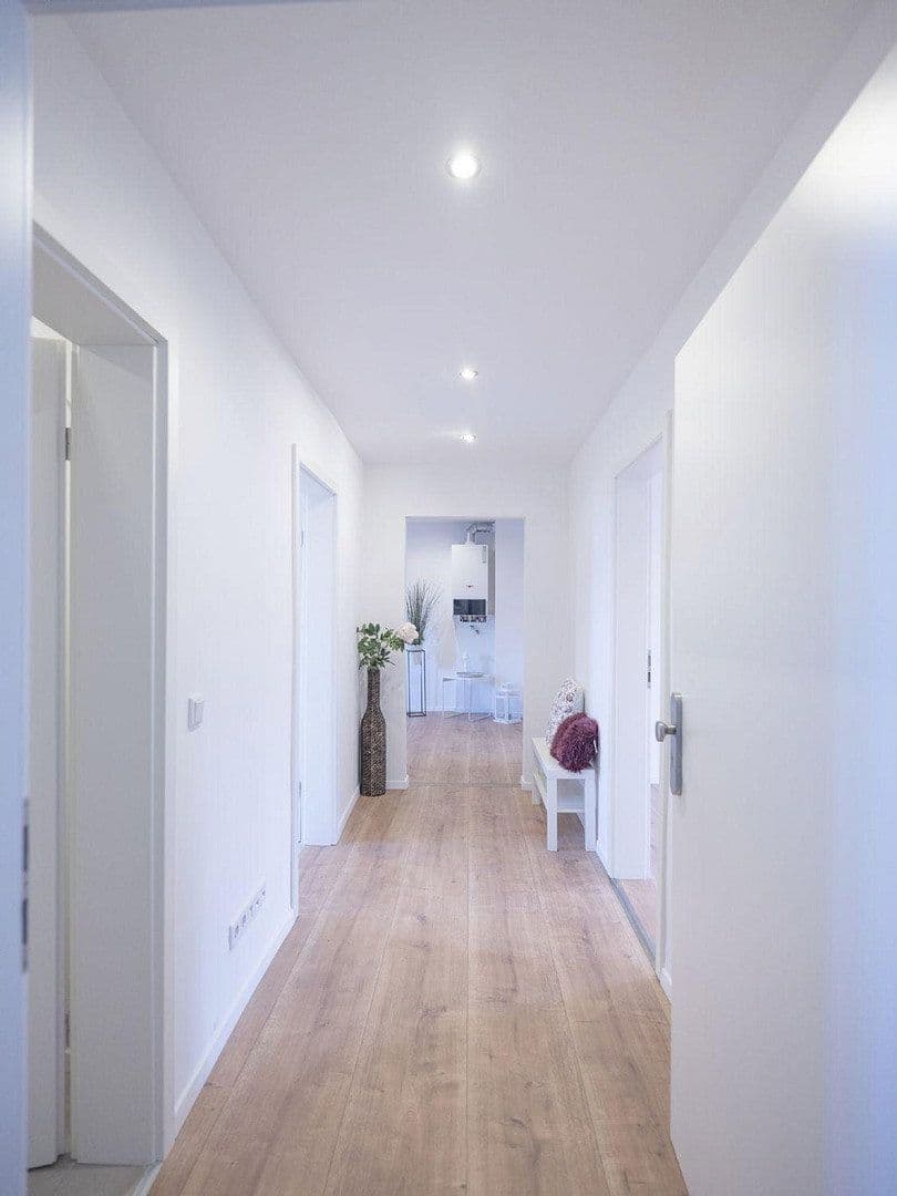 Prenájom bytu 4-izbový 104 m², Leopoldstrasse 8, Nürnberg, Bavorsko Prenájom bytu 4-izbový 104 m², Leopoldstrasse 8, Nürnberg, Bavorsko