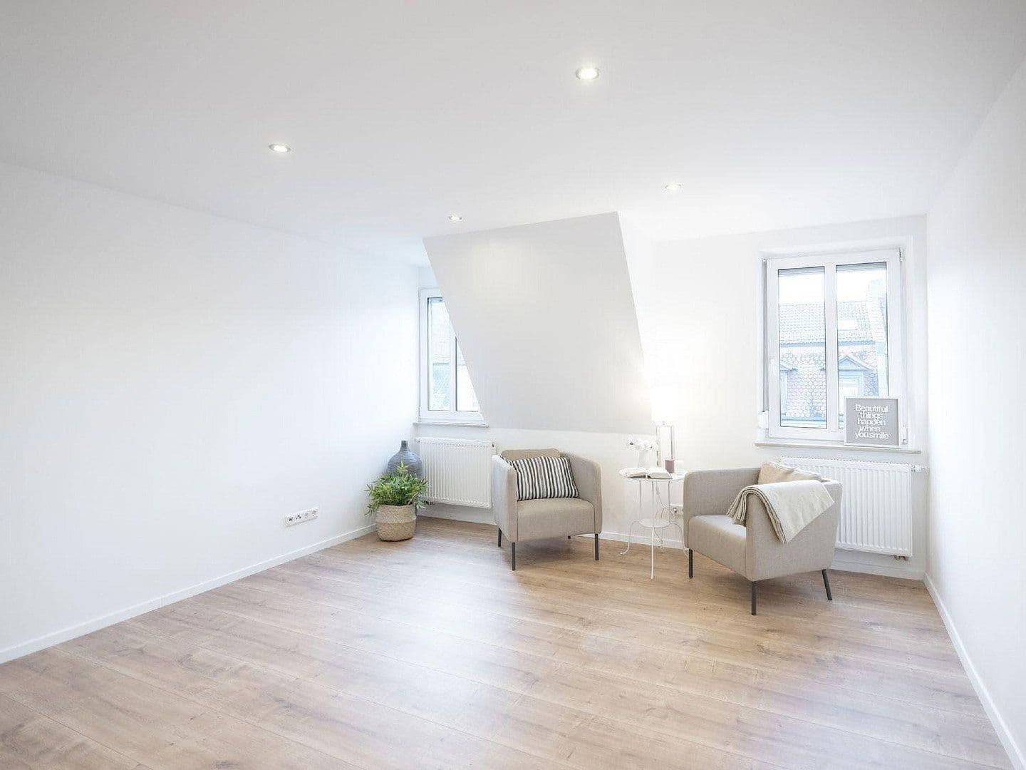 Prenájom bytu 4-izbový 104 m², Leopoldstrasse 8, Nürnberg, Bavorsko Prenájom bytu 4-izbový 104 m², Leopoldstrasse 8, Nürnberg, Bavorsko