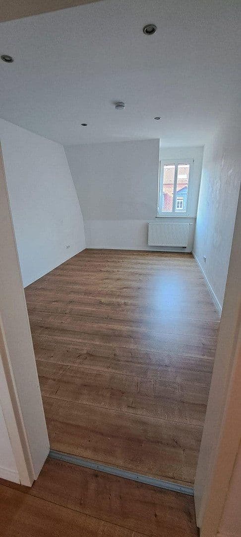 Prenájom bytu 4-izbový 104 m², Leopoldstrasse 8, Nürnberg, Bavorsko Prenájom bytu 4-izbový 104 m², Leopoldstrasse 8, Nürnberg, Bavorsko