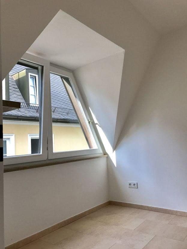 Prenájom bytu 2-izbový 72 m², München, Bavorsko Prenájom bytu 2-izbový 72 m², München, Bavorsko