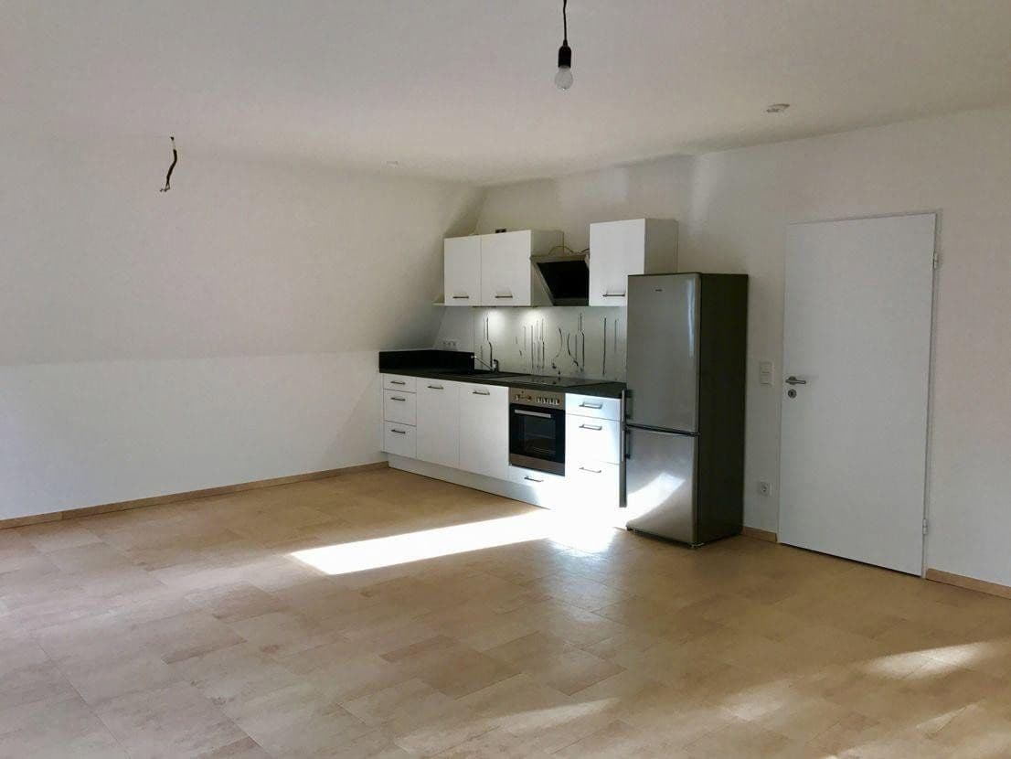Prenájom bytu 2-izbový 72 m², München, Bavorsko Prenájom bytu 2-izbový 72 m², München, Bavorsko