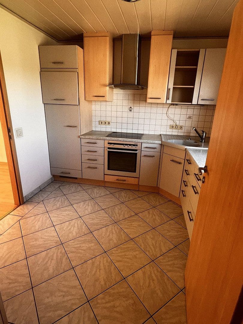 Predaj domu 140 m², pozemok 611 m², Neuenstadt am Kocher, Bádensko-Wurttembersko Predaj domu 140 m², pozemok 611 m², Neuenstadt am Kocher, Bádensko-Wurttembersko