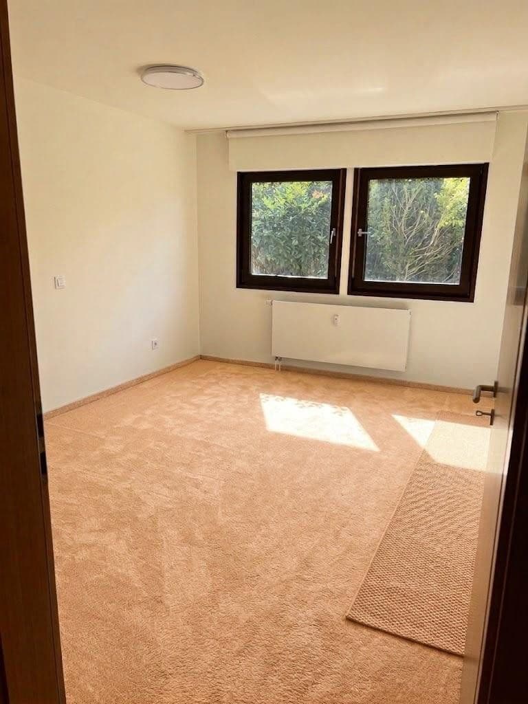 Predaj domu 140 m², pozemok 611 m², Neuenstadt am Kocher, Bádensko-Wurttembersko Predaj domu 140 m², pozemok 611 m², Neuenstadt am Kocher, Bádensko-Wurttembersko