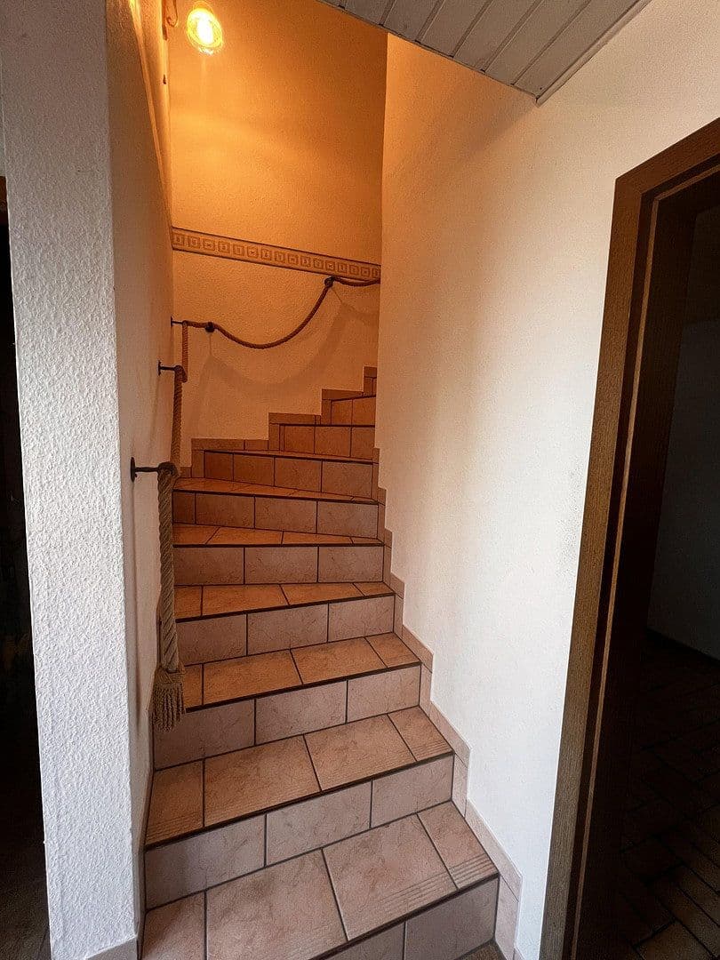 Predaj domu 140 m², pozemok 611 m², Neuenstadt am Kocher, Bádensko-Wurttembersko Predaj domu 140 m², pozemok 611 m², Neuenstadt am Kocher, Bádensko-Wurttembersko