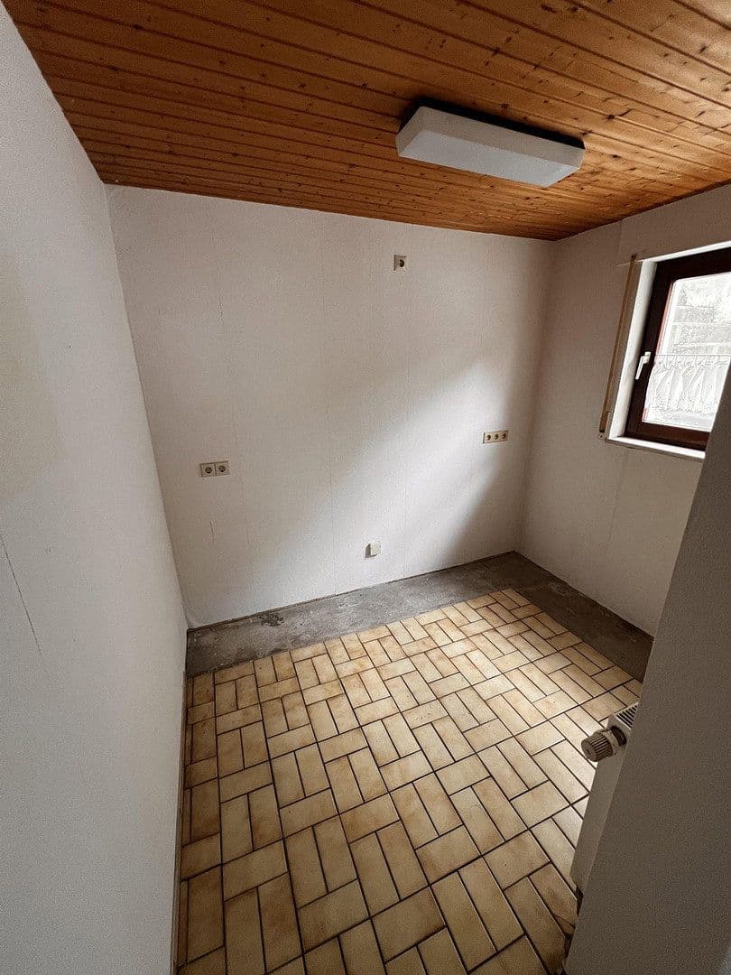 Predaj domu 140 m², pozemok 611 m², Neuenstadt am Kocher, Bádensko-Wurttembersko Predaj domu 140 m², pozemok 611 m², Neuenstadt am Kocher, Bádensko-Wurttembersko