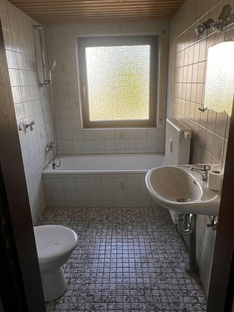 Predaj domu 140 m², pozemok 611 m², Neuenstadt am Kocher, Bádensko-Wurttembersko Predaj domu 140 m², pozemok 611 m², Neuenstadt am Kocher, Bádensko-Wurttembersko