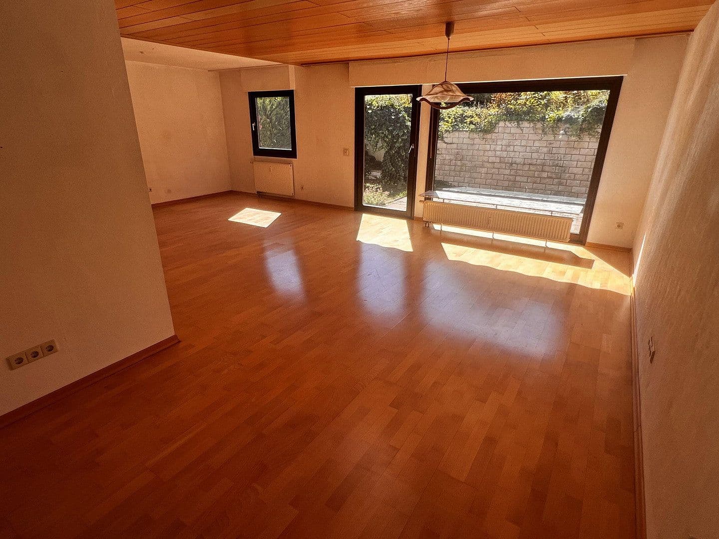 Predaj domu 140 m², pozemok 611 m², Neuenstadt am Kocher, Bádensko-Wurttembersko Predaj domu 140 m², pozemok 611 m², Neuenstadt am Kocher, Bádensko-Wurttembersko