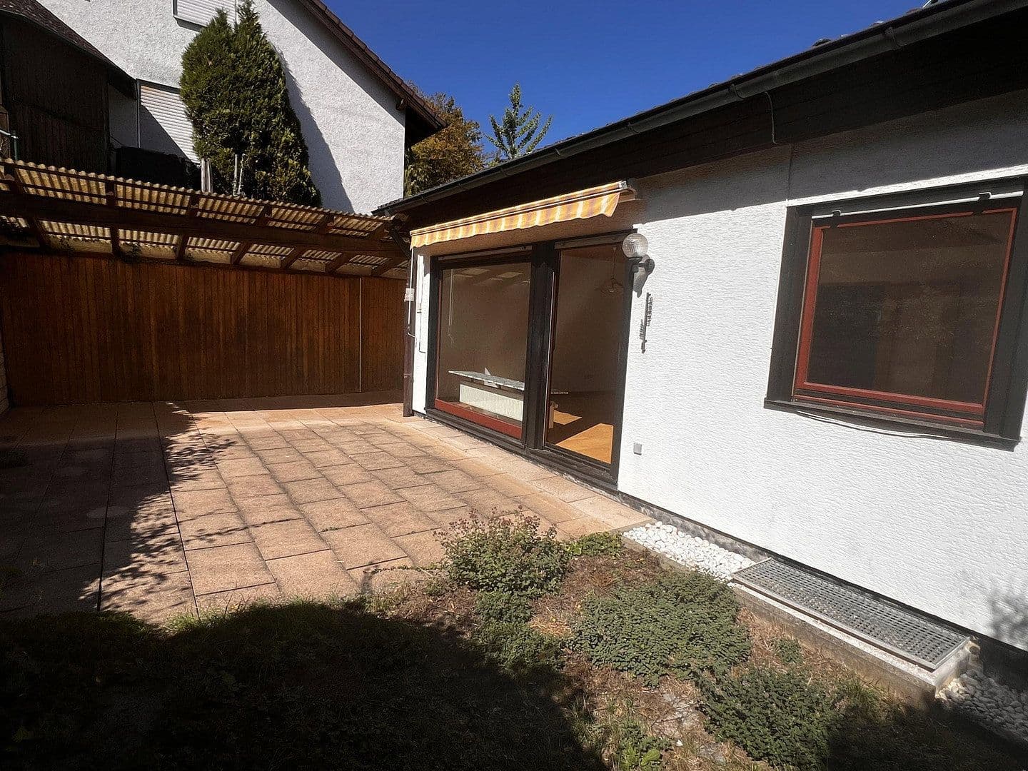 Predaj domu 140 m², pozemok 611 m², Neuenstadt am Kocher, Bádensko-Wurttembersko Predaj domu 140 m², pozemok 611 m², Neuenstadt am Kocher, Bádensko-Wurttembersko
